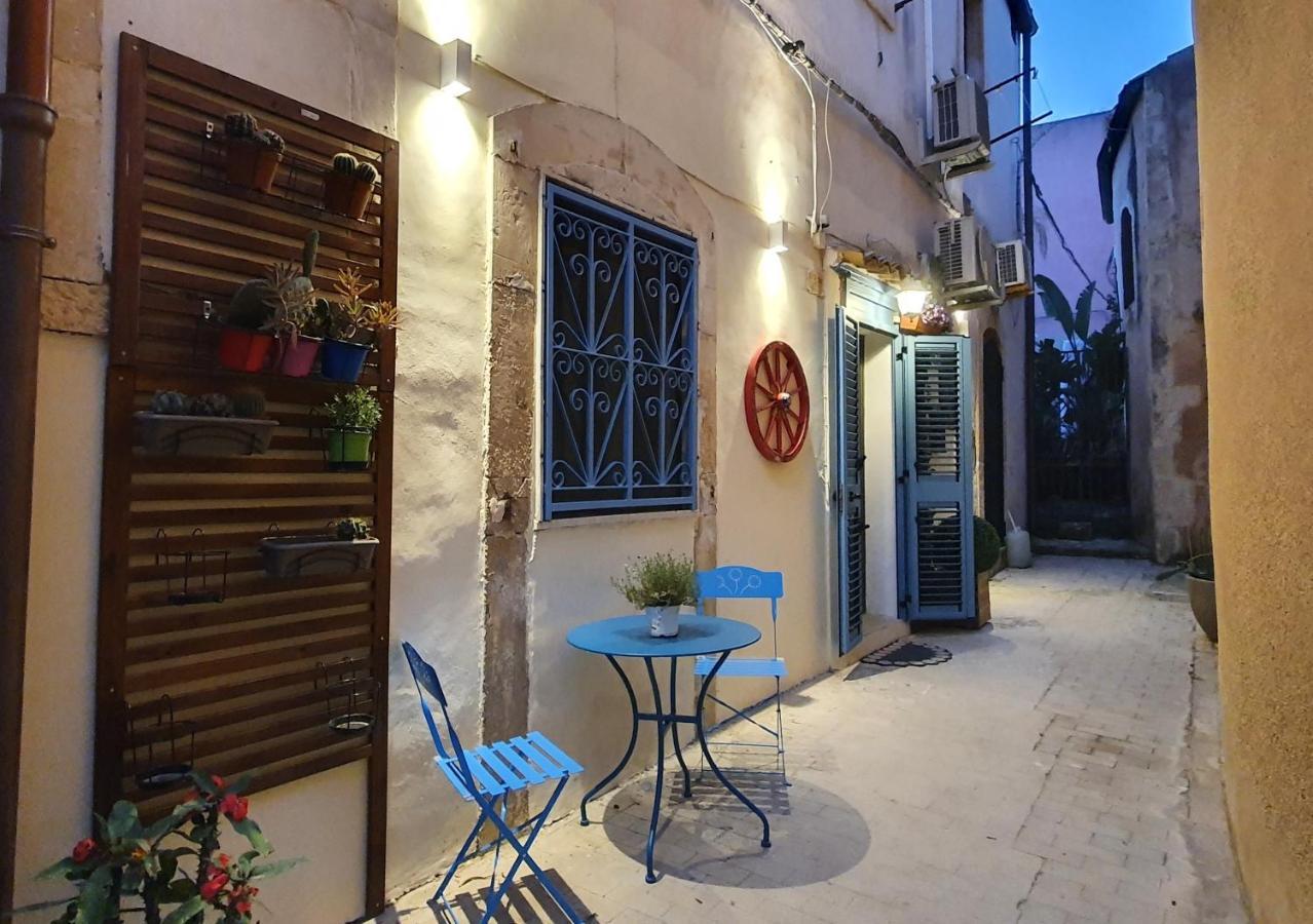 Ortigia Castel Maniace Apartment Syracuse Ngoại thất bức ảnh
